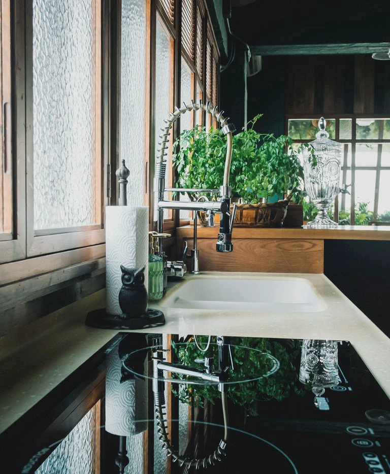 płyta indukcyjna i&nbsp;zlew