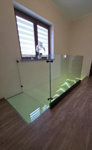 balustrada-szklana-11