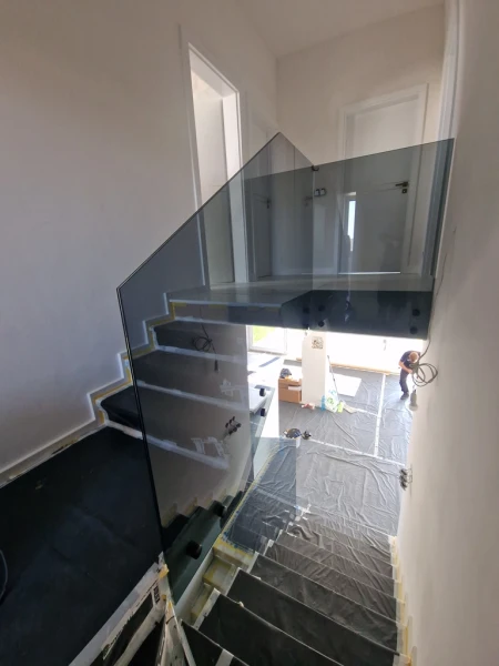 balustrada-szklana-35